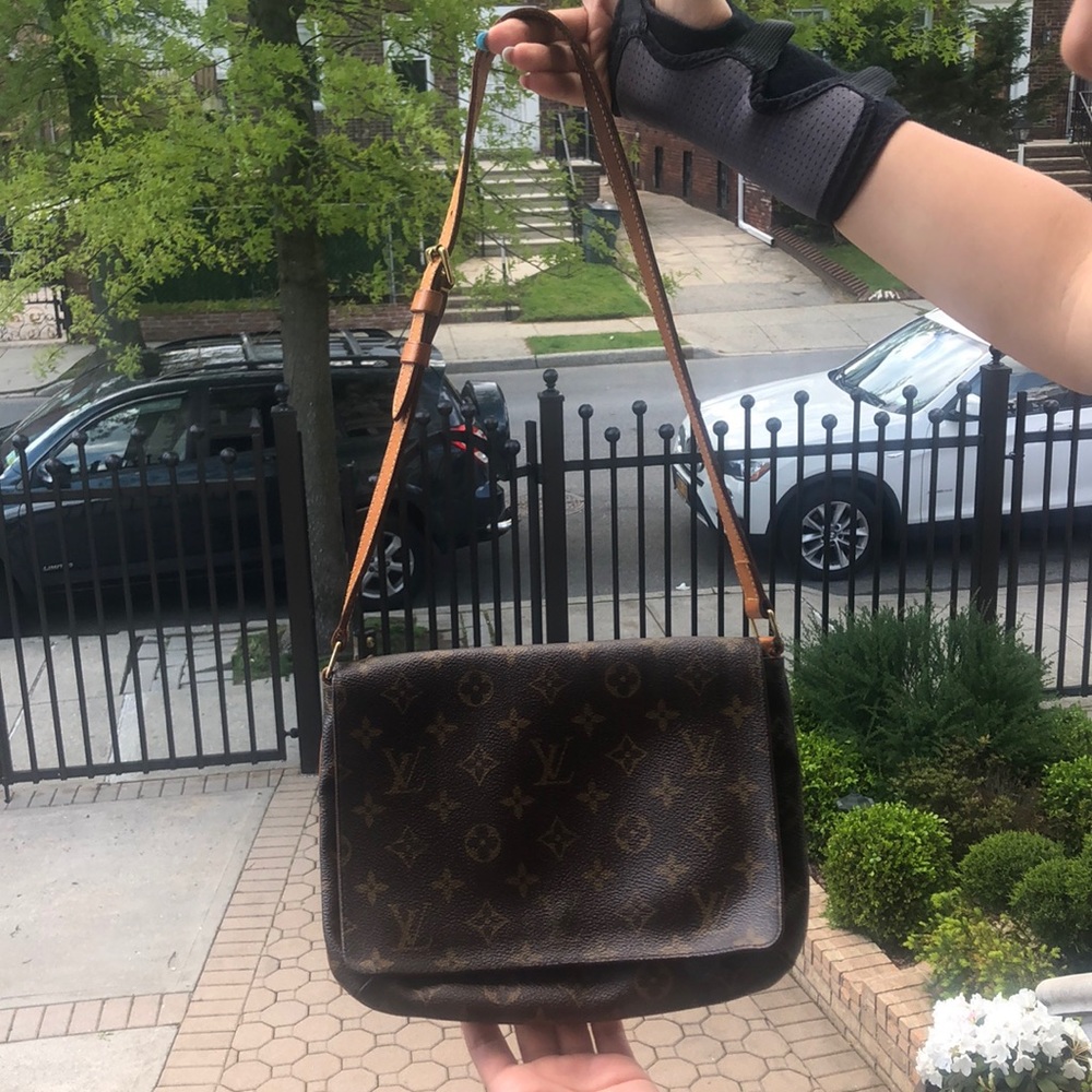 Bag - Picture 2 of 7